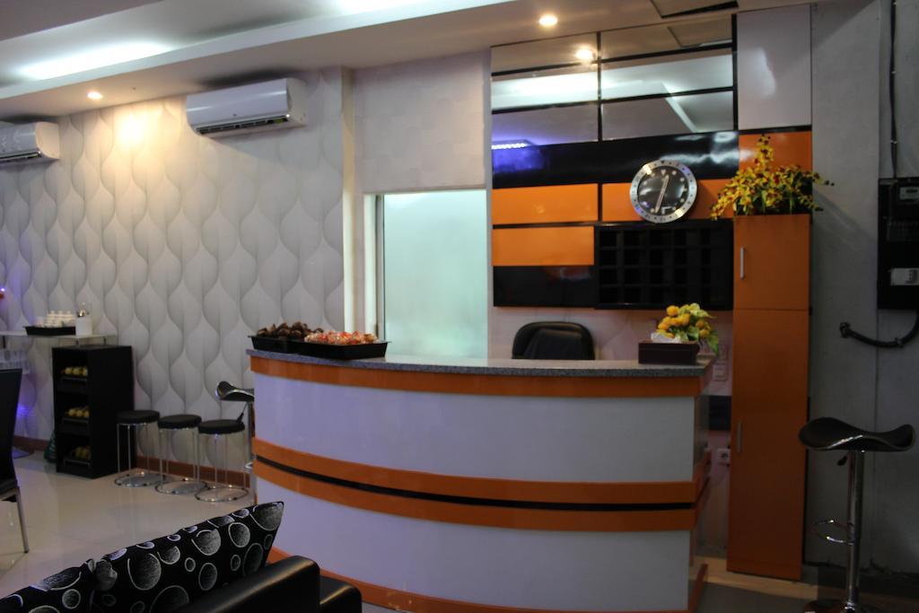 Rene Hotel Yogyakarta Buitenkant foto