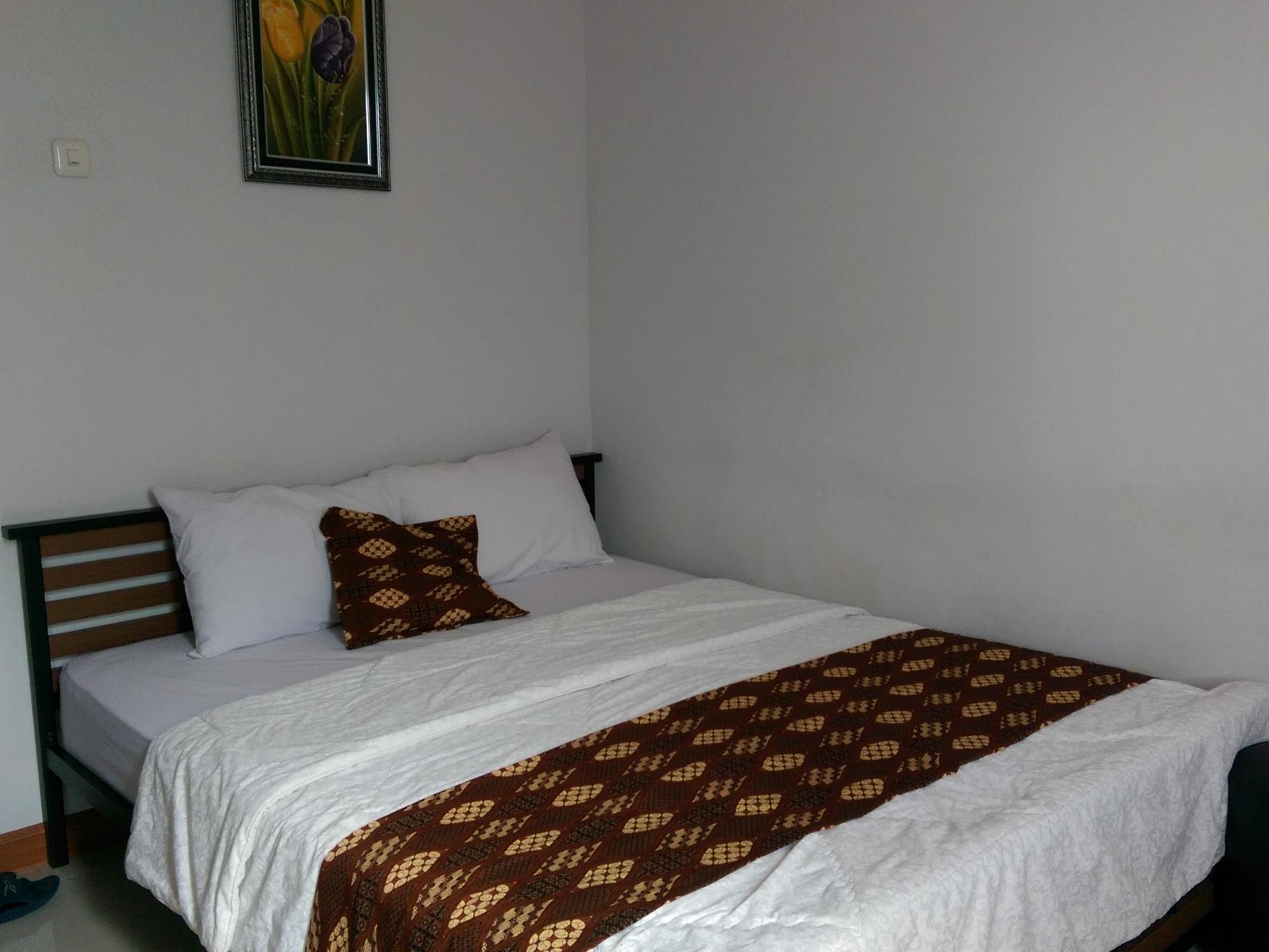 Rene Hotel Yogyakarta Buitenkant foto