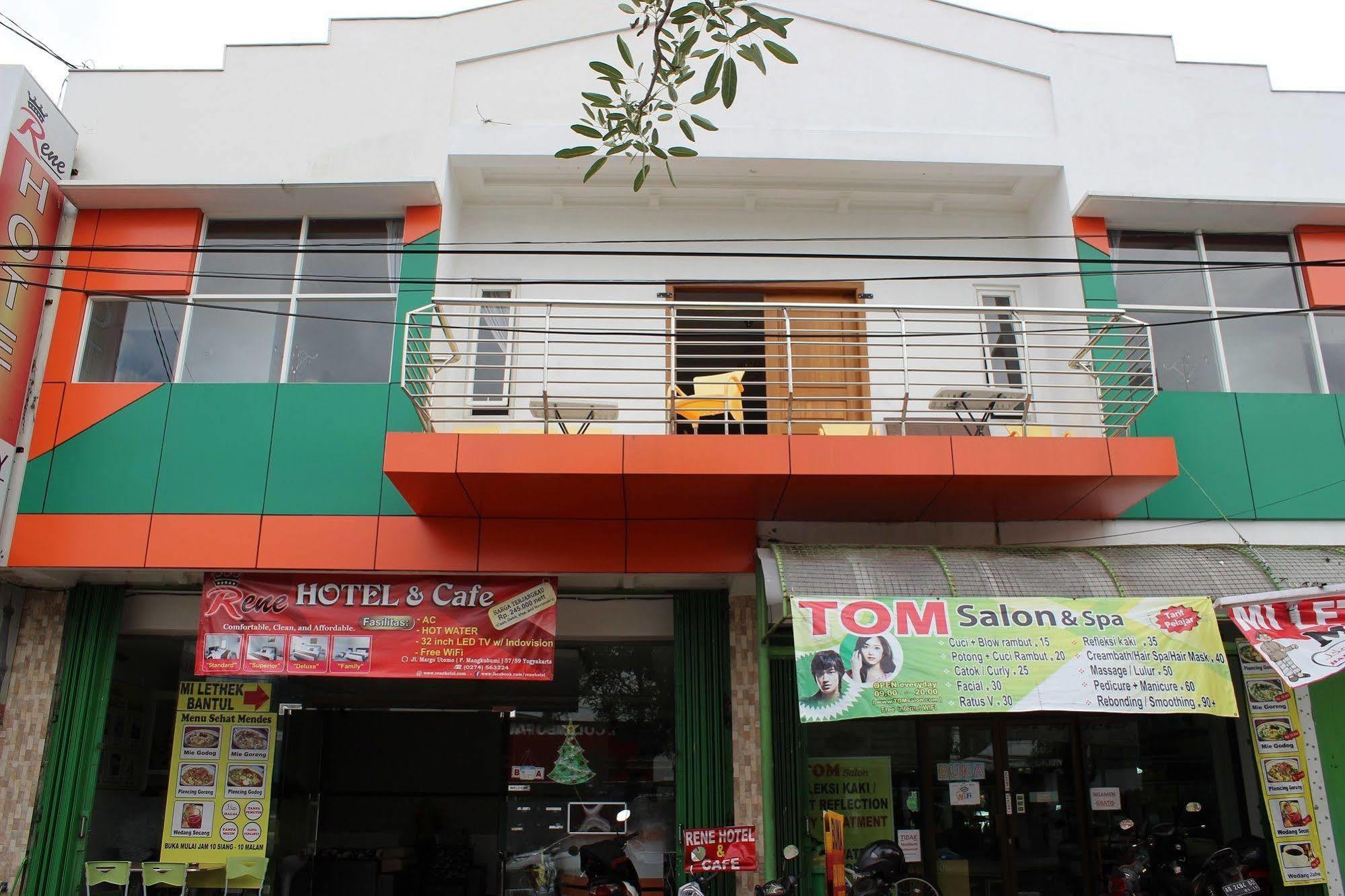 Rene Hotel Yogyakarta Buitenkant foto