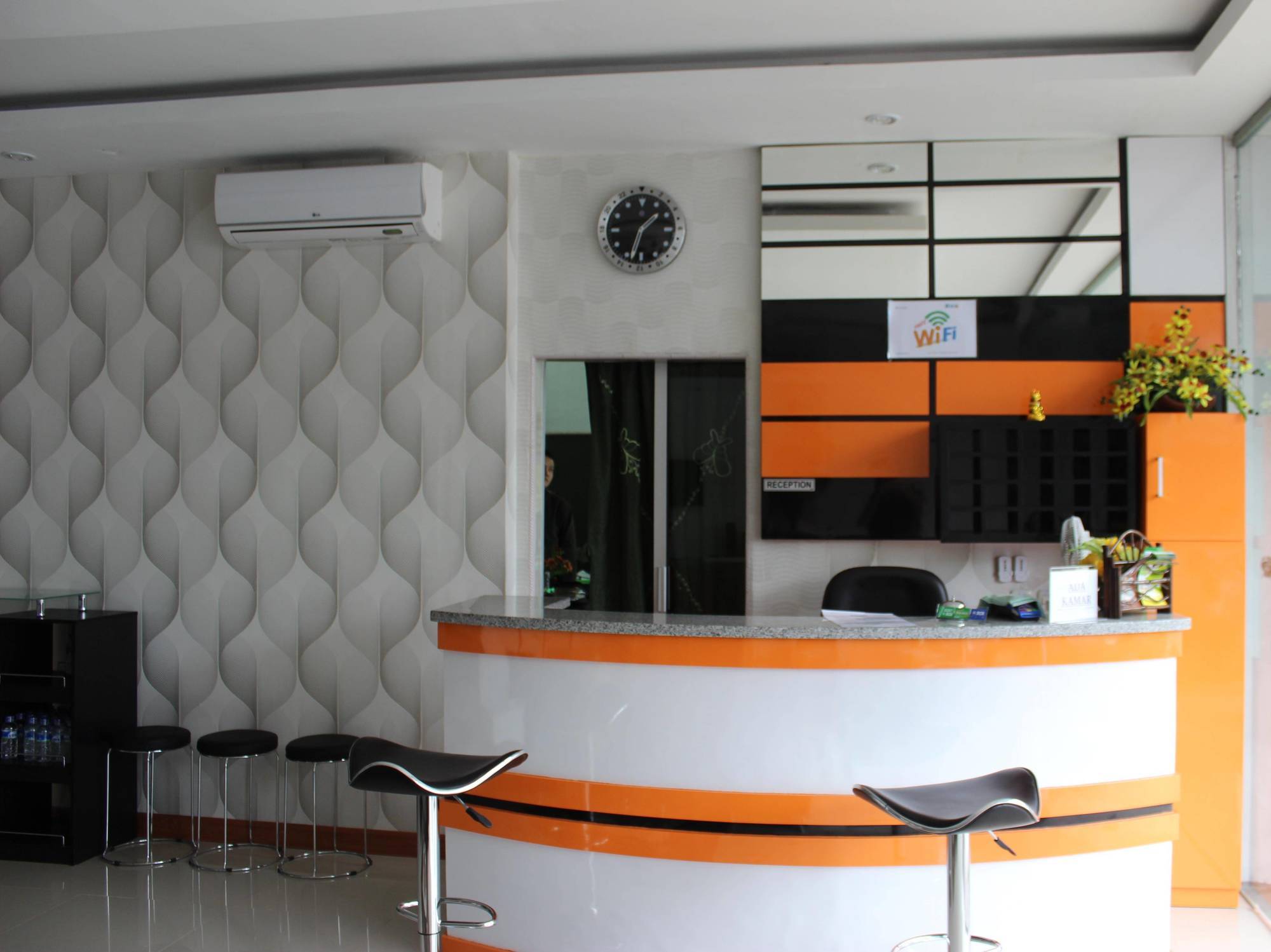 Rene Hotel Yogyakarta Buitenkant foto