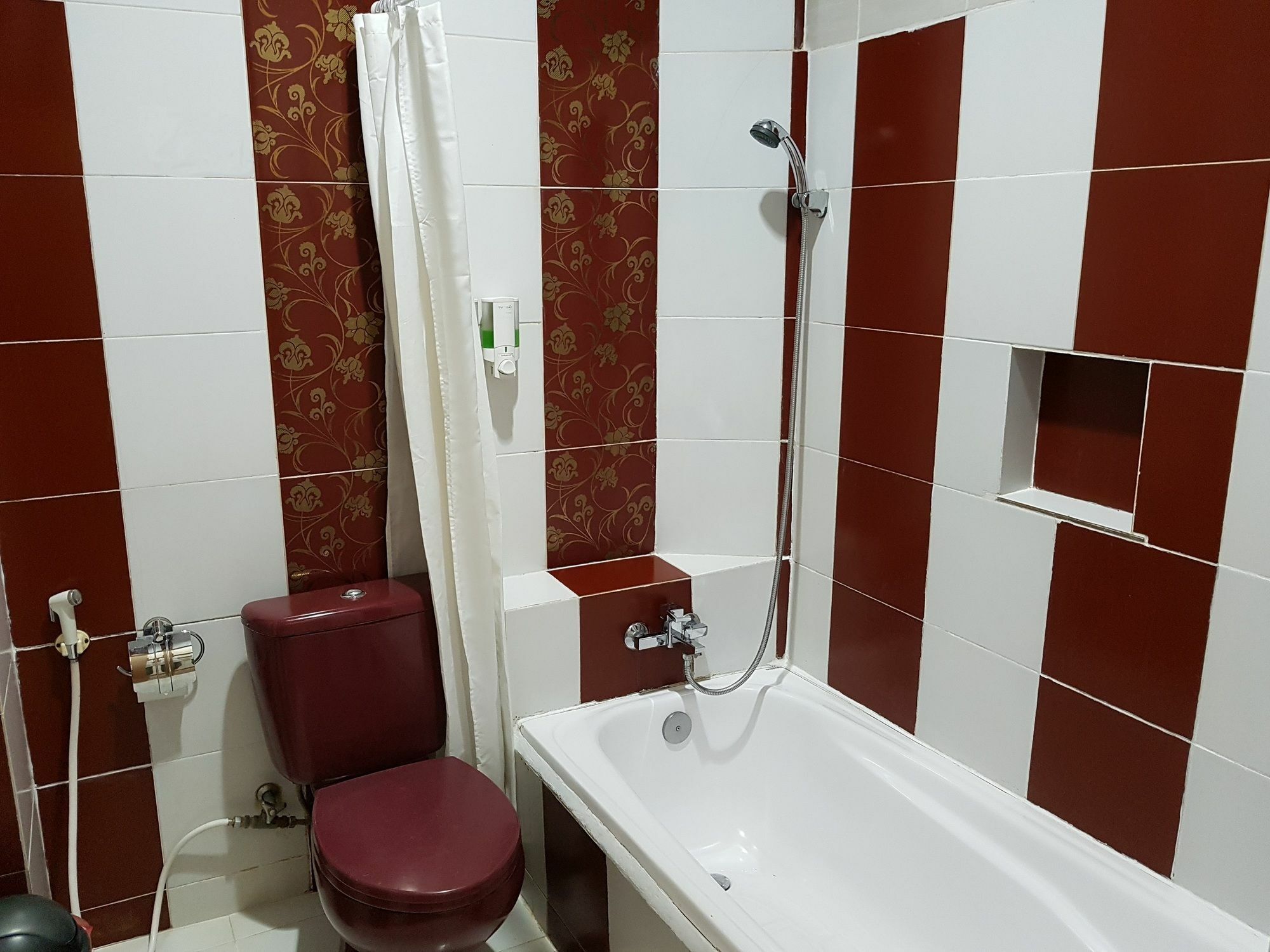 Rene Hotel Yogyakarta Buitenkant foto
